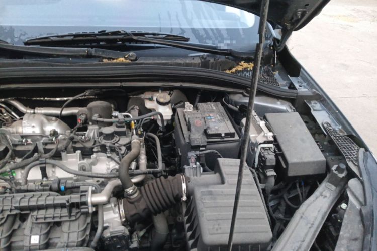 Used Roewe i5 2023 1.5L Manual Comfort Edition Engine Bay Left