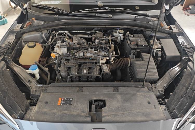 Used Roewe i5 2023 1.5L CVT Luxury Edition Engine Bay