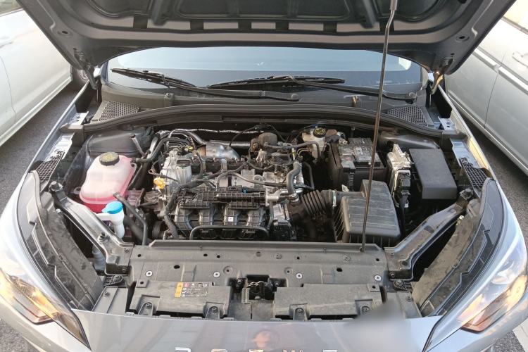 Used Roewe i5 2023 1.5L CVT Luxury Edition Engine Bay