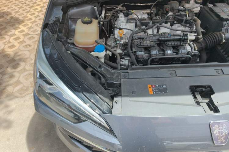 Used Roewe i5 2023 1.5L Manual Comfort Edition Engine Bay Right