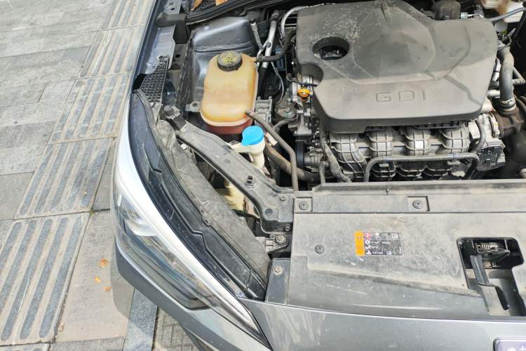 Used Roewe i5 2023 1.5L CVT Luxury Edition Engine Bay Right