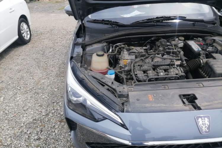 Used Roewe i5 2023 1.5L Manual Comfort Edition Engine Bay Right