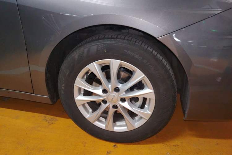 Used Roewe i5 2023 1.5L CVT Luxury Edition Exterior 1