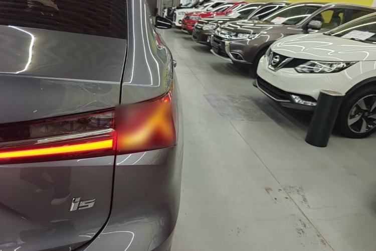 Used Roewe i5 2023 1.5L Manual Comfort Edition Exterior 3