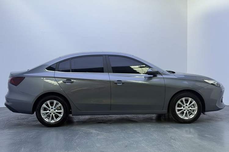 Used Roewe i5 2023 1.5L CVT Luxury Edition Exterior 3