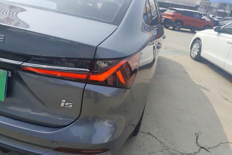 Used Roewe i5 2023 1.5L CVT Luxury Edition Exterior 3