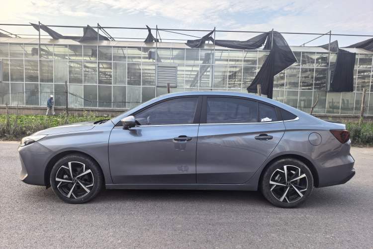 Used Roewe i5 2023 1.5L CVT Luxury Edition Exterior 3