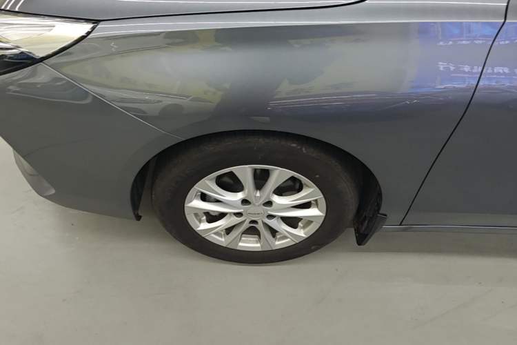 Used Roewe i5 2023 1.5L Manual Comfort Edition Exterior 4