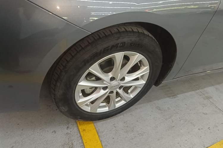 Used Roewe i5 2023 1.5L Manual Comfort Edition Exterior 4