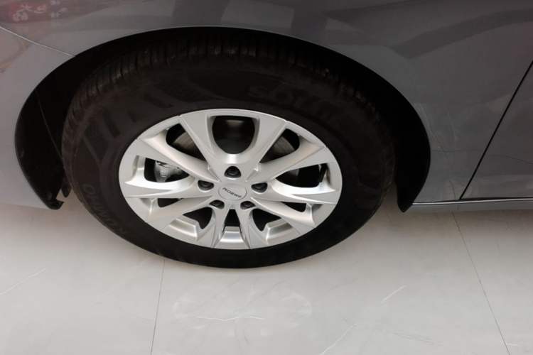 Used Roewe i5 2023 1.5L CVT Luxury Edition Exterior 4