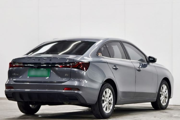 Used Roewe i5 2023 1.5L Manual Comfort Edition Exterior 5