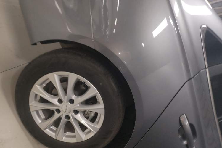 Used Roewe i5 2023 1.5L CVT Luxury Edition Exterior 5