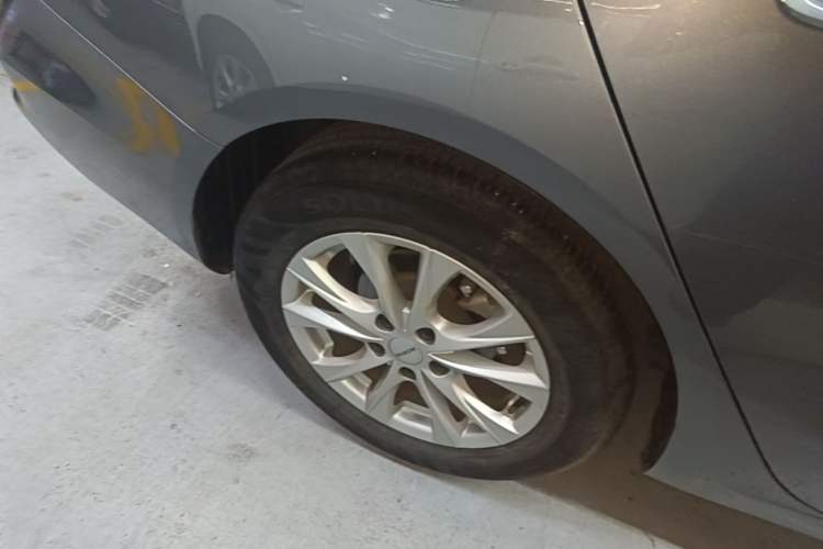 Used Roewe i5 2023 1.5L Manual Comfort Edition Exterior 5