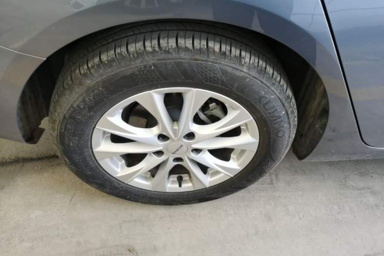Used Roewe i5 2023 1.5L CVT Luxury Edition Exterior 5