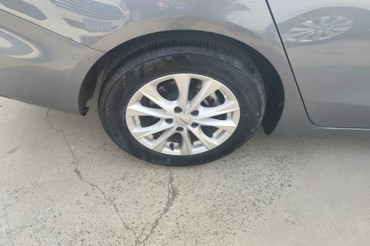 Used Roewe i5 2023 1.5L CVT Luxury Edition Exterior 5