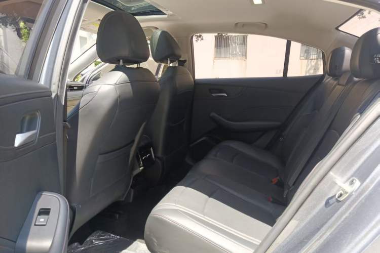 Used Roewe i5 2023 1.5L CVT Luxury Edition Exterior 6