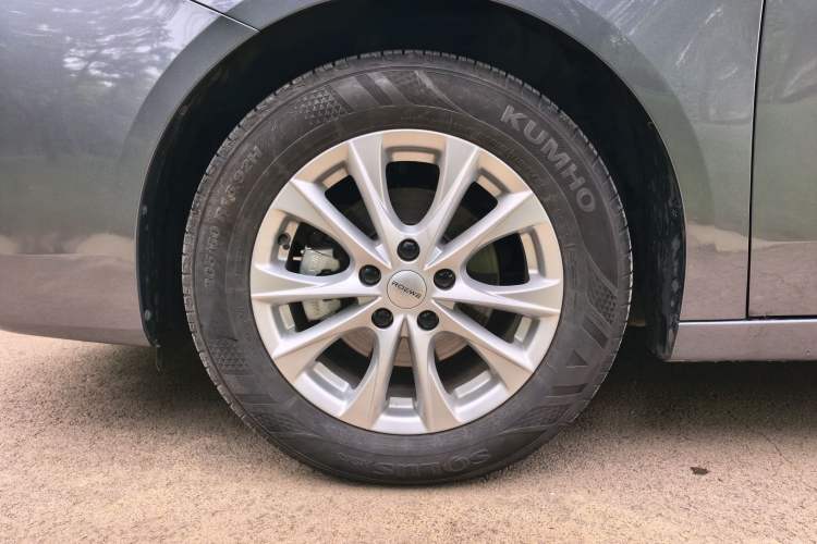Used Roewe i5 2023 1.5L Manual Comfort Edition Exterior 7
