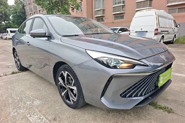 Used Roewe i5 2023 1.5L CVT Luxury Edition Front Right 45 Deg