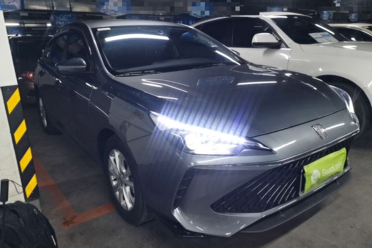 Used Roewe i5 2023 1.5L Manual Comfort Edition Front Right 45 Deg