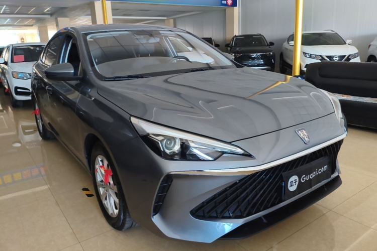 Used Roewe i5 2023 1.5L CVT Luxury Edition Front Right 45 Deg
