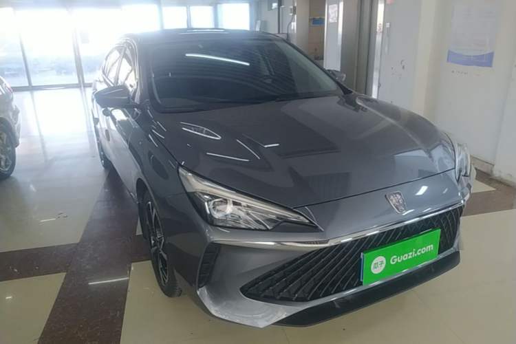Used Roewe i5 2023 1.5L CVT Luxury Edition Front Right 45 Deg