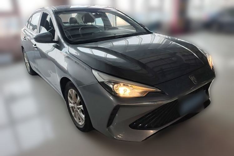 Used Roewe i5 2023 1.5L CVT Luxury Edition Front Right 45 Deg