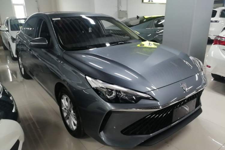 Used Roewe i5 2023 1.5L CVT Luxury Edition Front Right 45 Deg