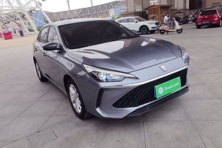 Used Roewe i5 2023 1.5L CVT Luxury Edition Front Right 45 Deg