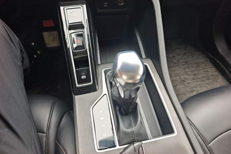 Used Roewe i5 2023 1.5L CVT Luxury Edition Gear Lever