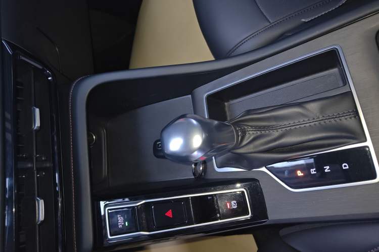 Used Roewe i5 2023 1.5L CVT Luxury Edition Gear Lever