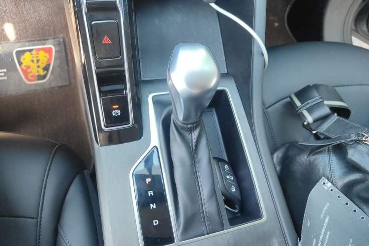 Used Roewe i5 2023 1.5L CVT Luxury Edition Gear Lever