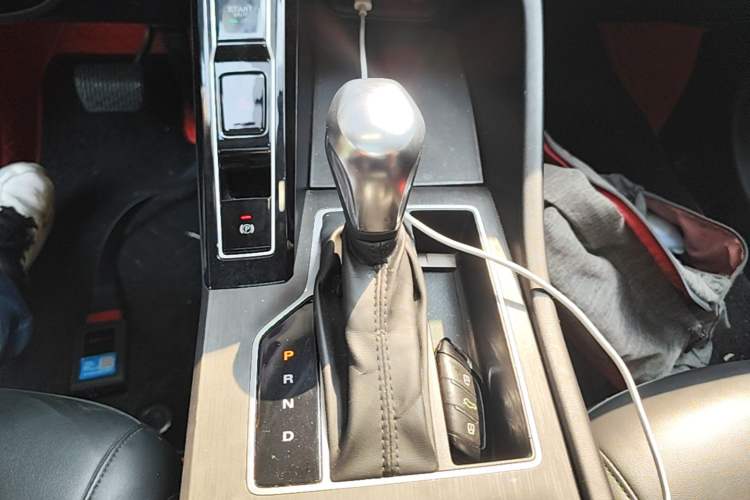Used Roewe i5 2023 1.5L CVT Luxury Edition Gear Lever