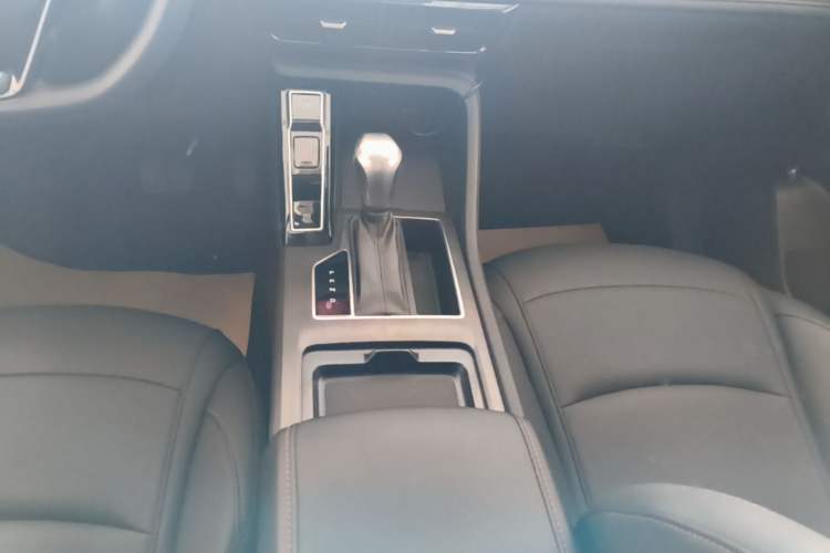 Used Roewe i5 2023 1.5L CVT Luxury Edition Gear Lever