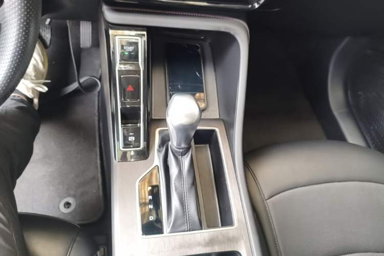 Used Roewe i5 2023 1.5L CVT Luxury Edition Gear Lever