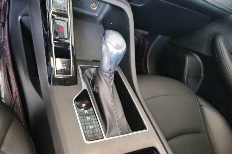 Used Roewe i5 2023 1.5L CVT Luxury Edition Gear Lever