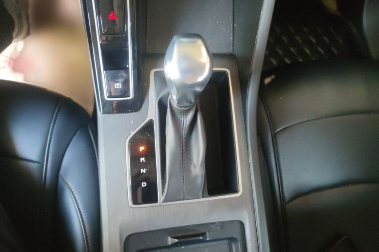 Used Roewe i5 2023 1.5L CVT Luxury Edition Gear Lever