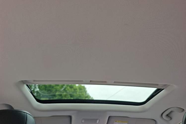 Used Roewe i5 2023 1.5L CVT Luxury Edition Headliner