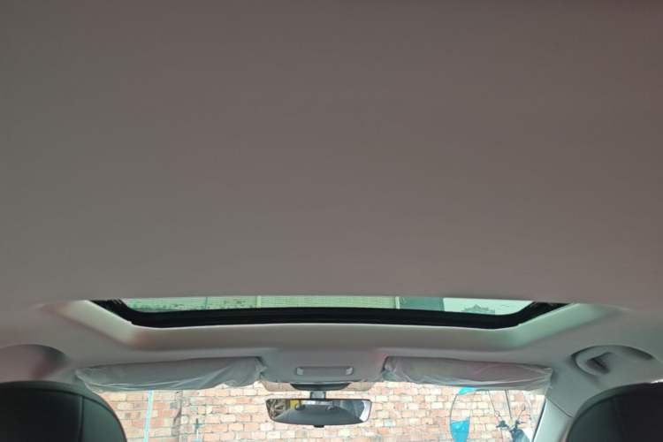 Used Roewe i5 2023 1.5L CVT Luxury Edition Headliner