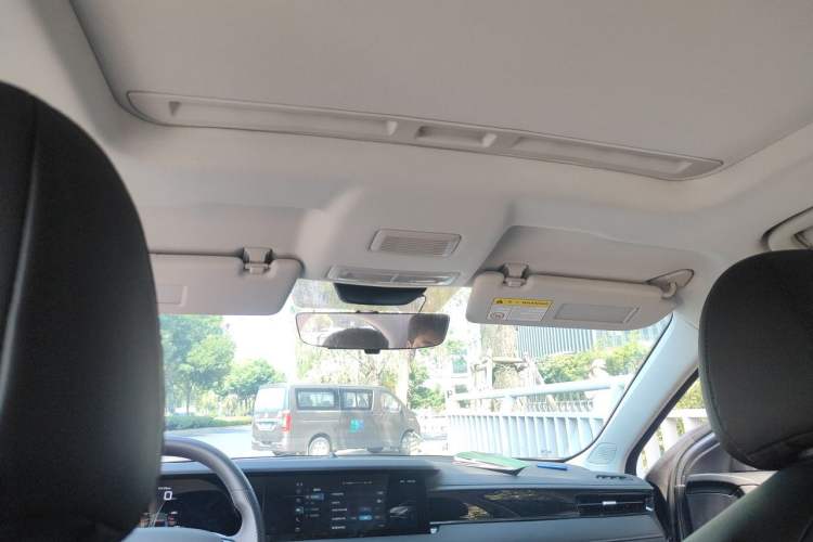 Used Roewe i5 2023 1.5L CVT Luxury Edition Headliner