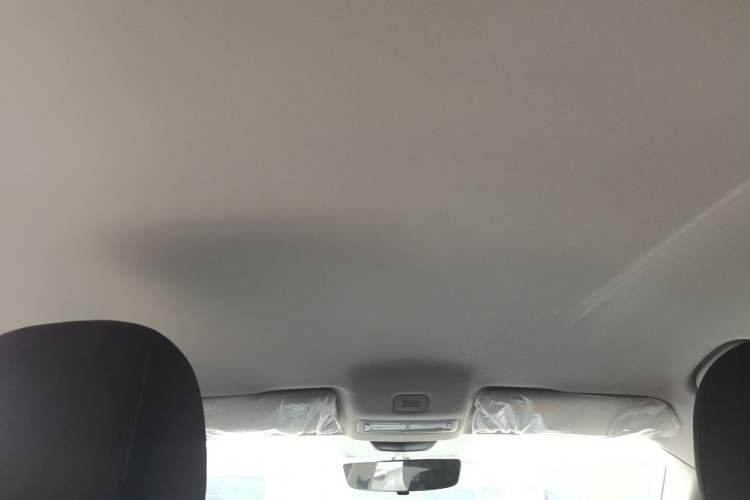 Used Roewe i5 2023 1.5L Manual Comfort Edition Headliner