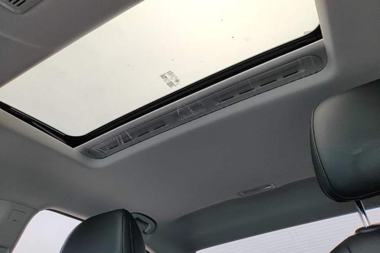 Used Roewe i5 2023 1.5L CVT Luxury Edition Headliner