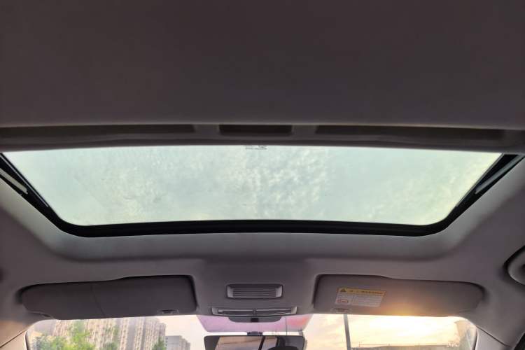 Used Roewe i5 2023 1.5L CVT Luxury Edition Headliner