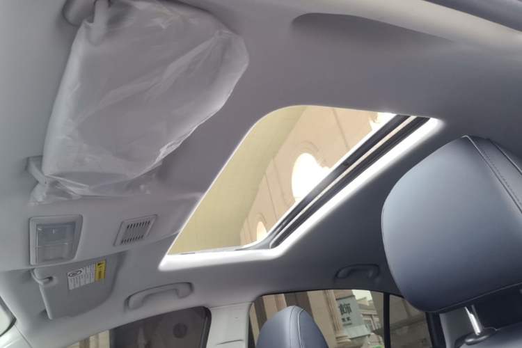 Used Roewe i5 2023 1.5L CVT Luxury Edition Headliner
