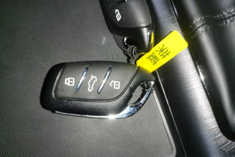 Used Roewe i5 2023 1.5L Manual Comfort Edition Interior 1