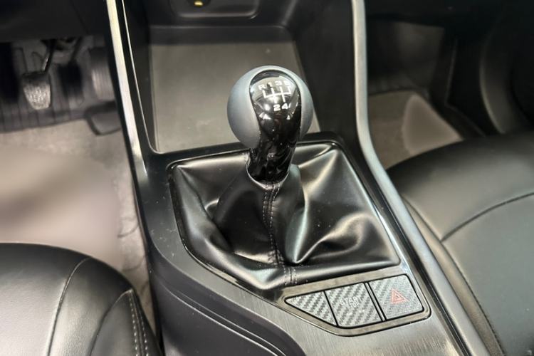 Used Roewe i5 2023 1.5L Manual Comfort Edition Interior 1
