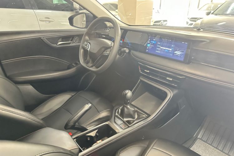 Used Roewe i5 2023 1.5L Manual Comfort Edition Interior 12