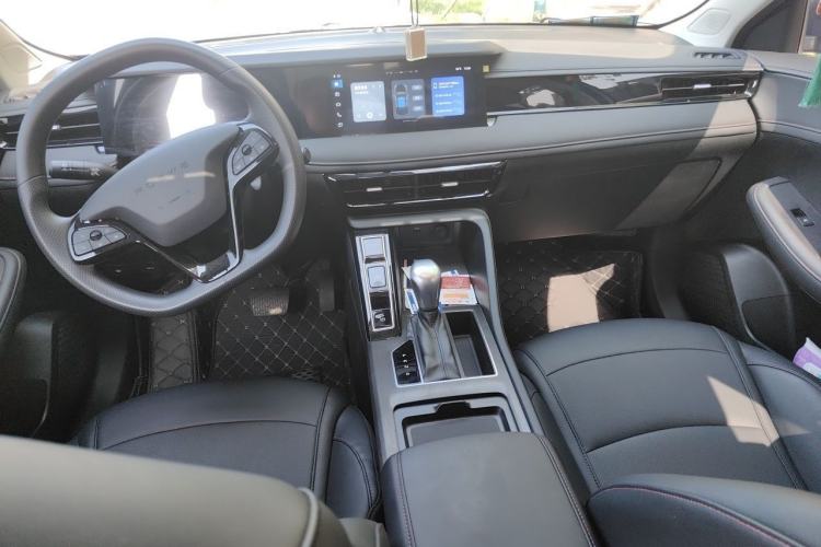 Used Roewe i5 2023 1.5L CVT Luxury Edition Interior 2