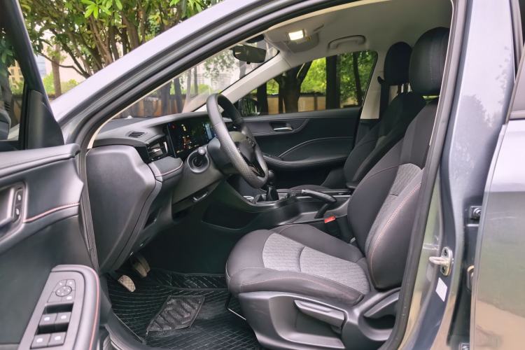 Used Roewe i5 2023 1.5L Manual Comfort Edition Interior 2