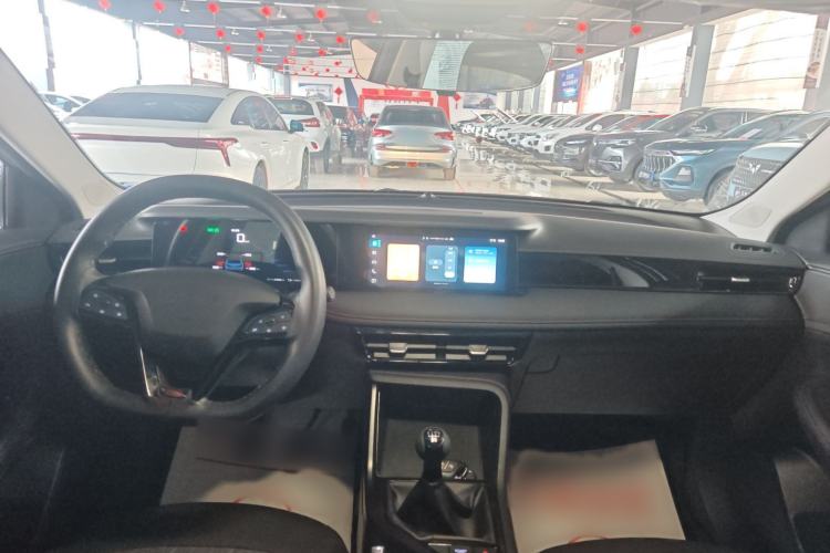 Used Roewe i5 2023 1.5L Manual Comfort Edition Interior 3