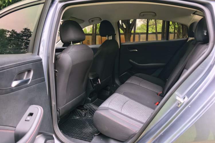 Used Roewe i5 2023 1.5L Manual Comfort Edition Interior 3